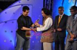Aamir Khan at IBN7 Super Idols to honor achievers with disability in Taj Land_s End on 19th Jan 2010 (12).JPG